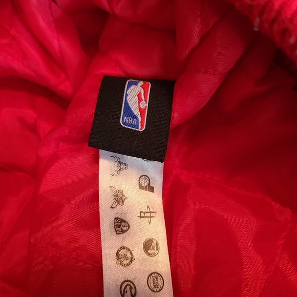 Chicago Bulls Red and White Varsity Jacket - Picture 10 of 11